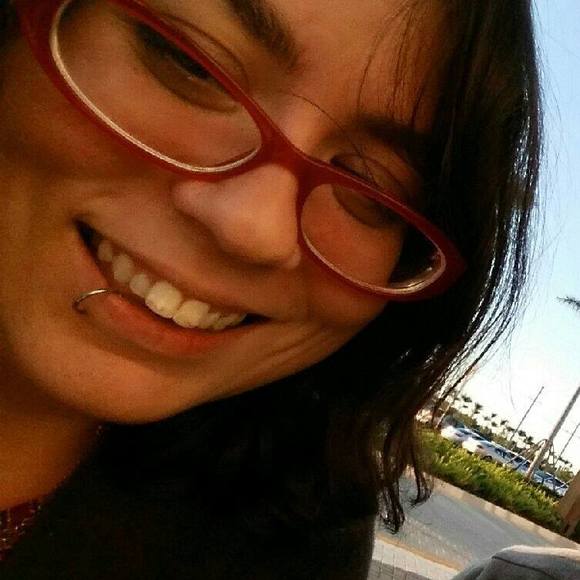 Meet your Posher, Dani - Picture 1 of 1